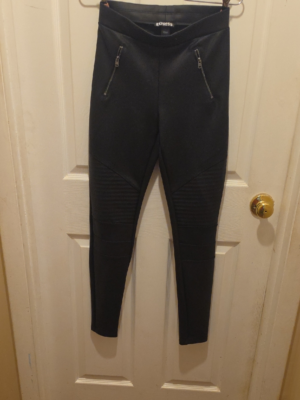 Express Black Women’s Skinny Jeans